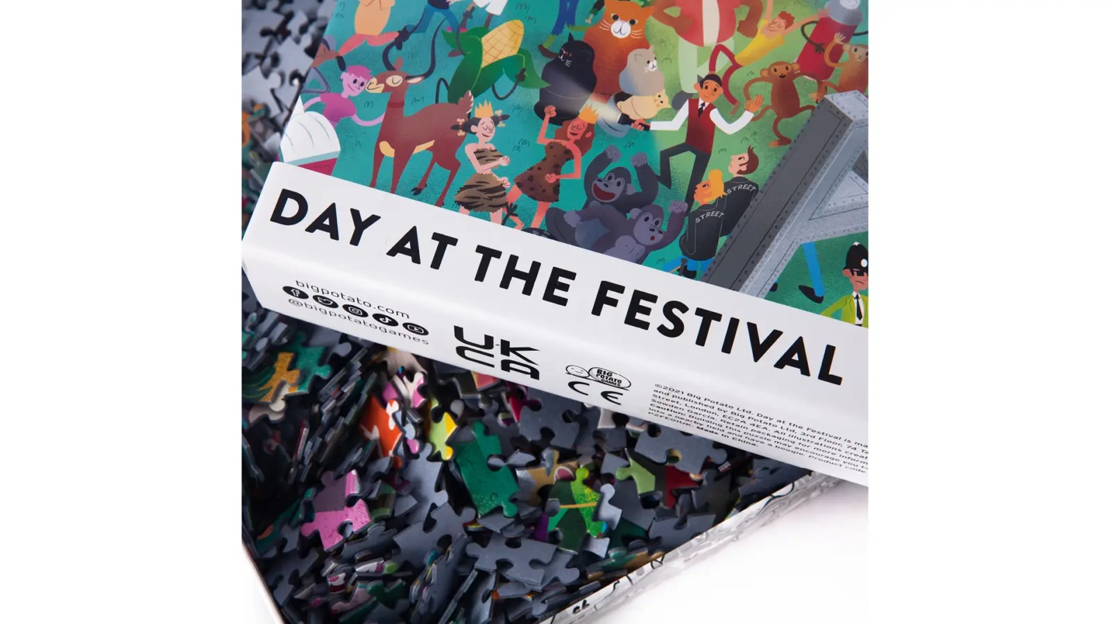 Day at the Festival Puzzle komponentai